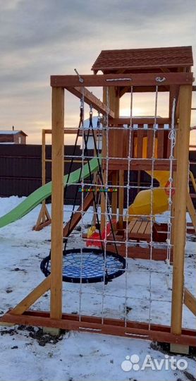 Детская площадка для всей семьи