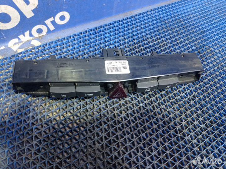 Блок кнопок Opel Astra Gtc купе Z18XER 2008