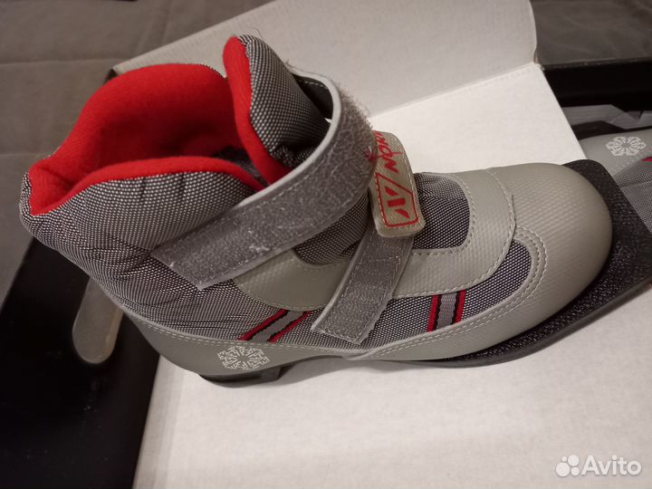 Новые ботинки для беговых лыж 33 Nordway на липучк