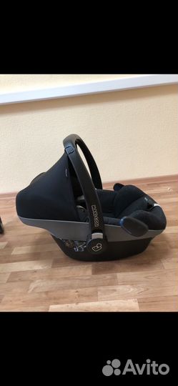 Коляска Quinny moodd + автокресло maxi cosi pebble