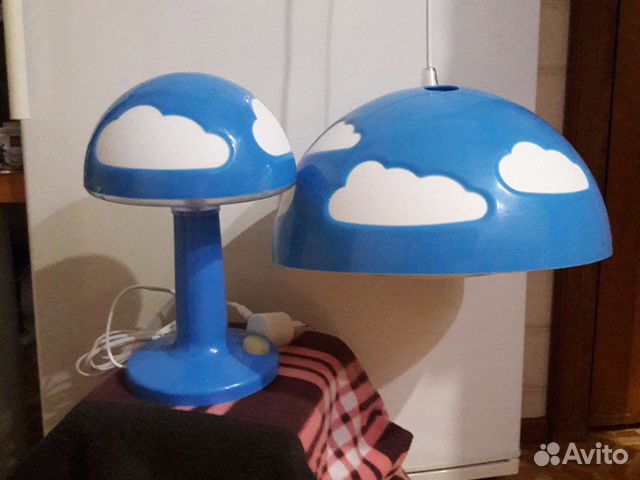 Комплект лампа настольная и люстра икеа