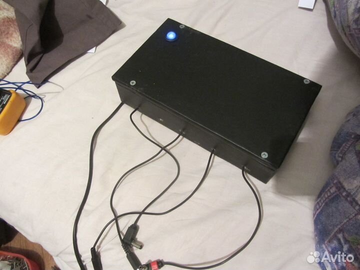 Блок питания педалборда изолированный 9В 4 выхода