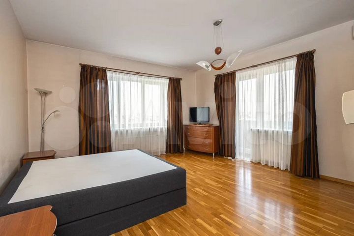 7-к. квартира, 269,2 м², 16/17 эт.