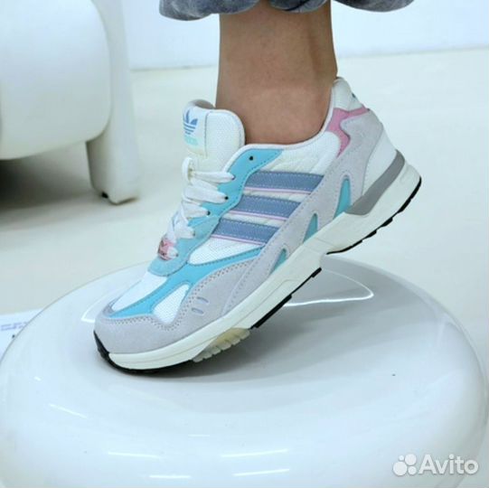 Кроссовки adidas женские 36 37 38 39 40 41