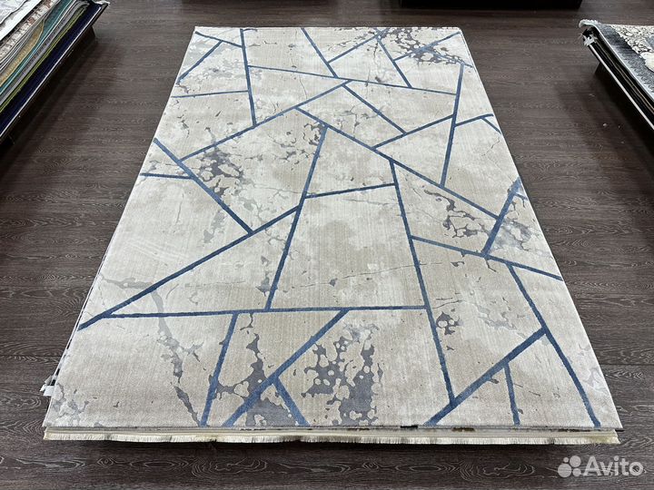 Ковер новый 1.6х2.3м