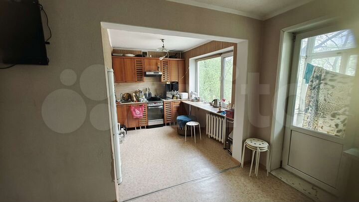 3-к. квартира, 54 м², 3/5 эт.