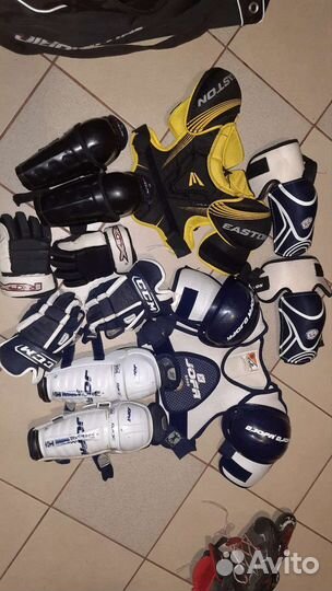 Нагрудник хоккейный,щитки,краги,налокотники