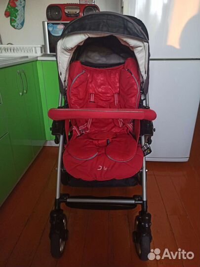 Прогулочная коляска