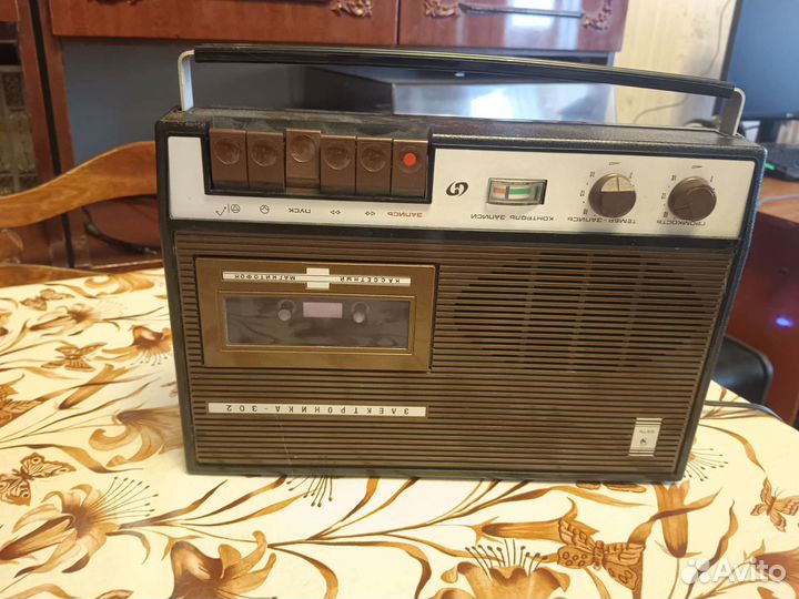 Советский кассетный магнитофон 