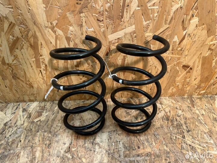 Пружина подвески передняя Skoda Octavia A7 Rs
