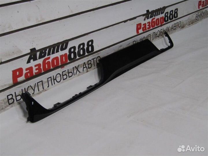 Накладка декоративная Skoda Rapid 1.6 CWV 110 Л.С