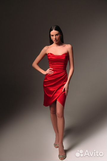 Вечернее красное платье 42
