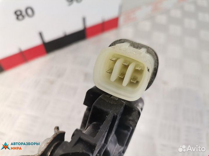 Стеклоподъемник передний правый Mitsubishi L200