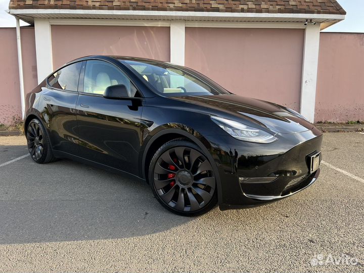 Tesla Model Y 450 л.с. AT, 2020, 7 000 км