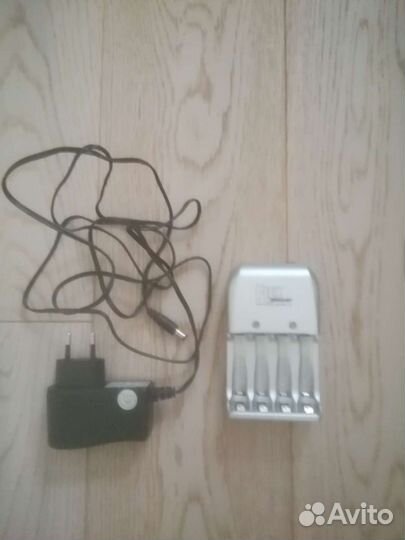 Зарядное устройство для аа и ааа аккумуляторов