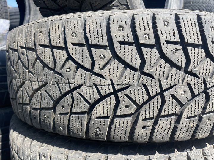 Bridgestone Blizzak Spike-02 SUV 225/65 R17