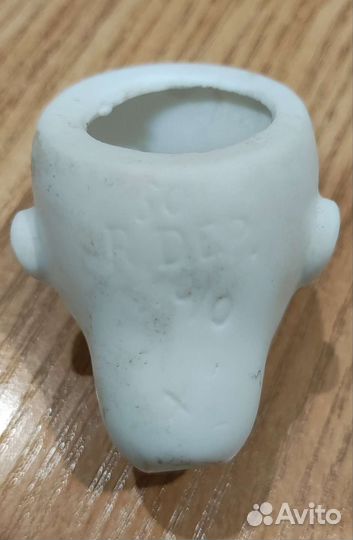 Голова антикварной куклы