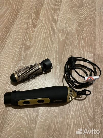 Фен щетка vitek