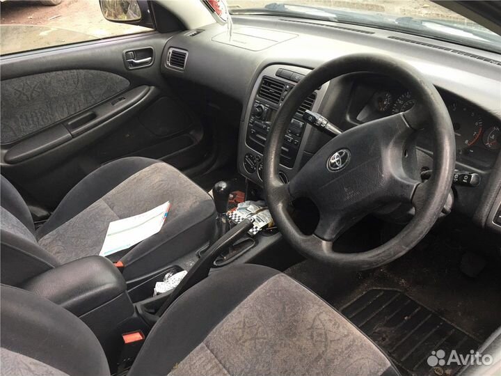 Разбор на запчасти Toyota Avensis 1