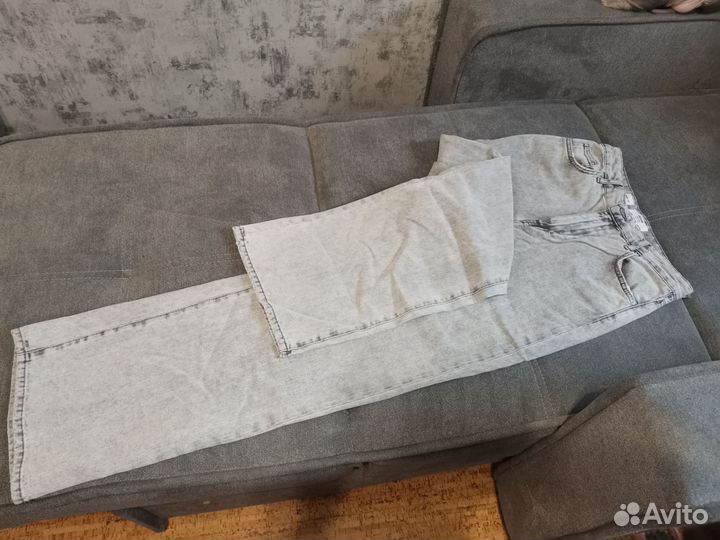 Джинсы широкие