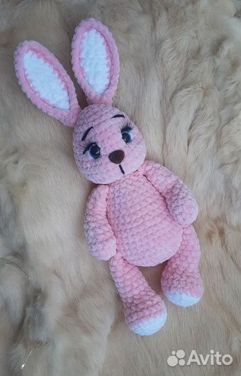 Вязаные игрушки зайка