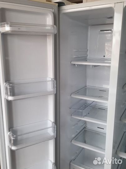 Холодильник двухдверный samsung