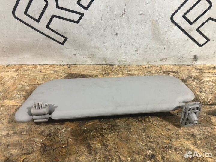 Козырек солнцезащитный правый Kia Soul 1