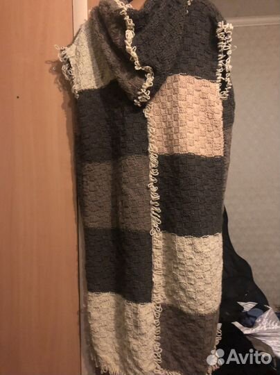 Жилет ручной вязки