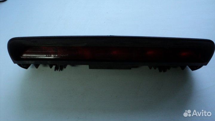 Дополнительный (третий) стоп сигнал крышки