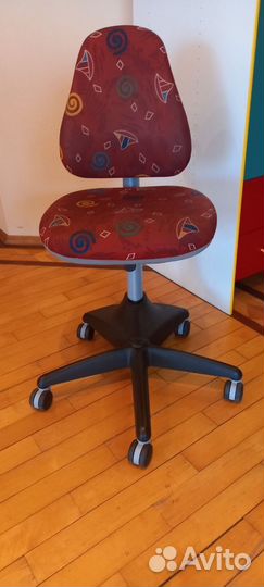 Детское школьное кресло