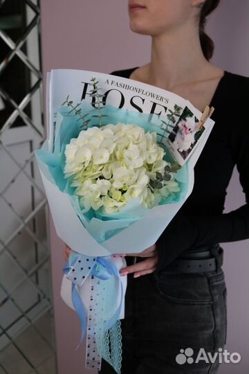 Букет с гортензией