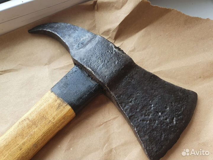 Топор пожарного ранний