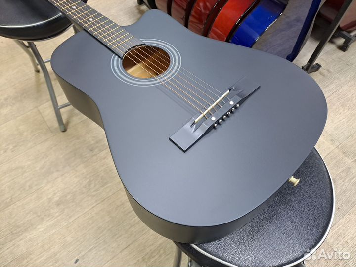 Гитара акустическая чёрная матовая