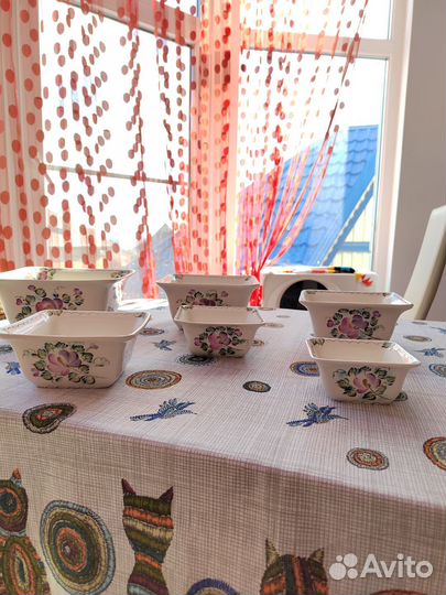 Набор салатников с ручной подглазурной росписью