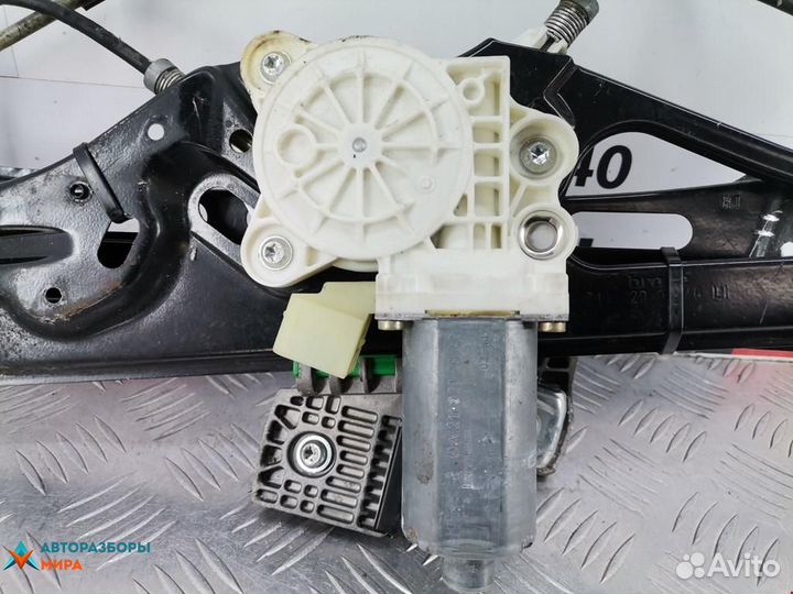 Стеклоподъемник передний левый Mercedes-Benz