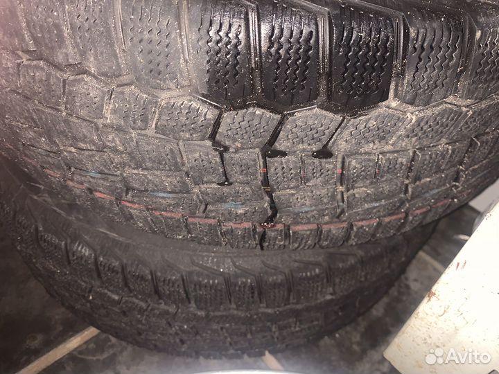 Резина на дисках 205/65R15 Viatti