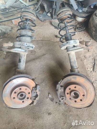 Opel vectra б стойки передние