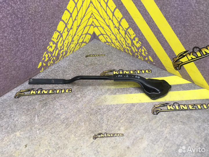 Распорка передних амортизаторов Форд Фокус 2