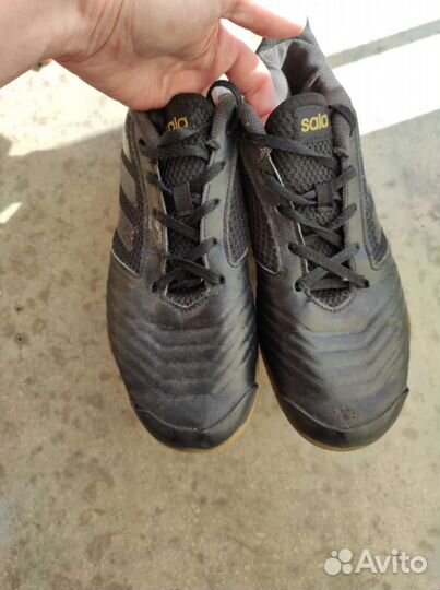 Футбольные футзалки adidas predator