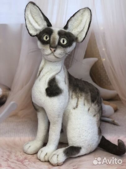 Игрушка из шерсти. Кот Корниш Рекс