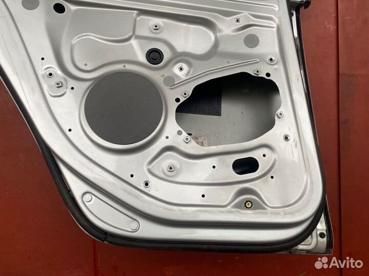 Дверь задняя левая Vw Golf 5 BKC 2005