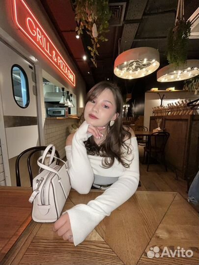 Хостес, Официат, Администратер, бармен