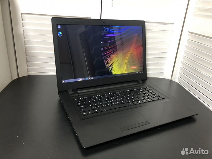 17дюймовый Lenovo с ssd