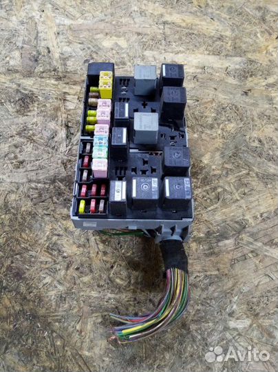 Блок предохранителей Ford Tranzit грузовой фургон