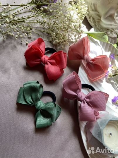 Заколки, резинки, бантики в школу и в садик