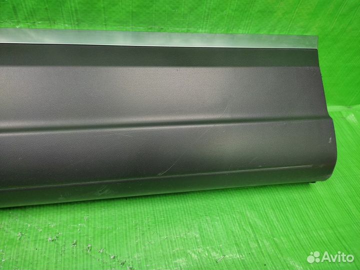 Накладка передней левой двери + хром Tiguan 11-16
