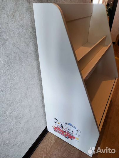 Полка-стеллаж для книг IKEA Bergig