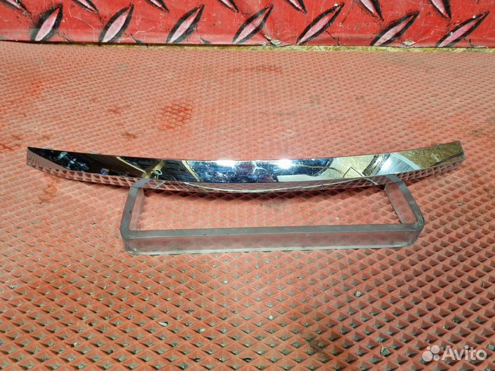 Молдинг заднего бампера Volkswagen Touareg 3
