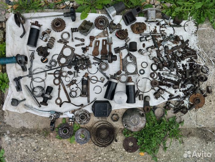 Советские старинные запчасти детали иж