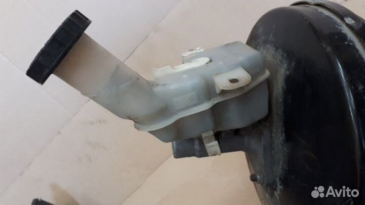 Главный тормозной цилиндр Mitsubishi Lancer CY2A